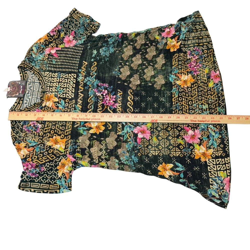 Johnny Was Weller Favorite Crewneck Floral Geometric Bamboo Viscose M
T15022-4 - Picture 6 of 6